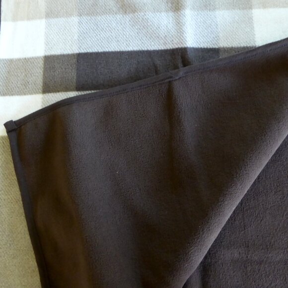 NEW WOMENS REVERSIBLE FASHION WINTER WRAP WOOLRICH BRAND BROWN & PLAID (ONE SIZE - Picture 7 of 10